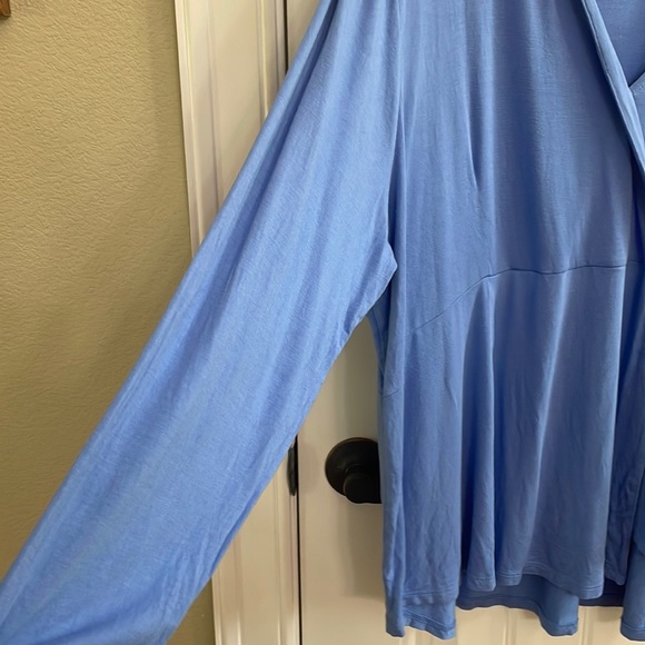 Soft Surroundings blue faux wrap shirt. 2X - Picture 4 of 6
